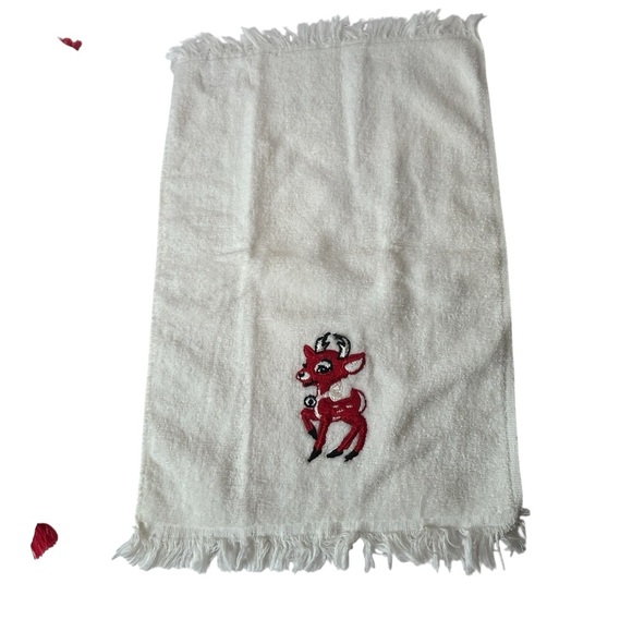 HOLIDAY EMBROIDERED TOWEL SET SANTA & REINDEER CHRISTMAS DECOR FOUR TOWEL BUNDLE - Picture 8 of 14